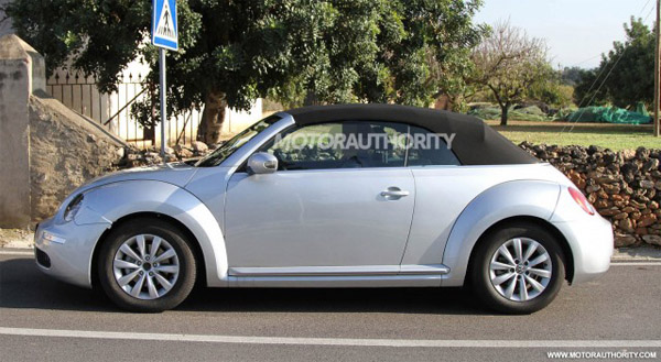 Volkswagen представит три версии кабриолета Beetle