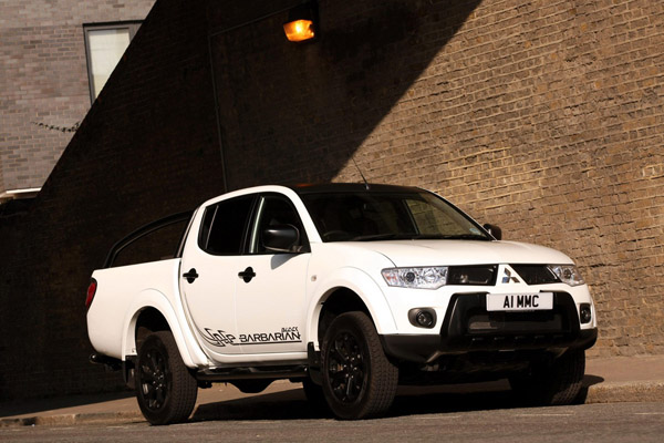 Mitsubishi L200 Barbarian Black Special Edition