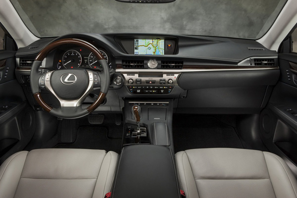 Lexus поделился сведениями о седане ES 2013