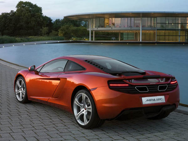 McLaren MP4-12C 2013 подорожал на 10 400 $