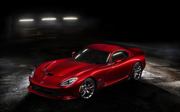 Первый SRT Viper 2013 продан за 300 000 долларов