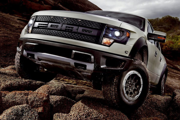 Ford слегка обновил пикап F-150 SVT Raptor