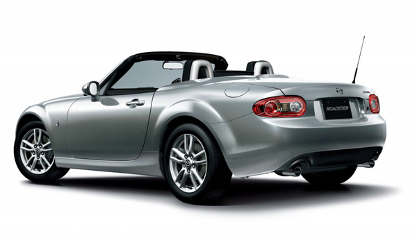 Mazda рассекретила японскую версию MX-5 2013