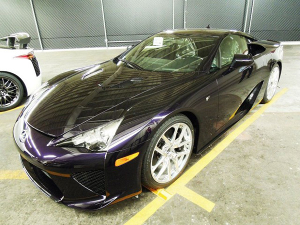 Появились фотографии Lexus LFA Black Amethyst