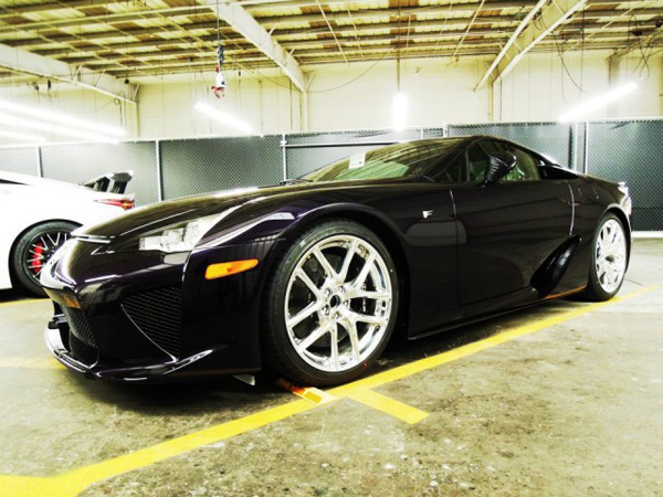 Появились фотографии Lexus LFA Black Amethyst