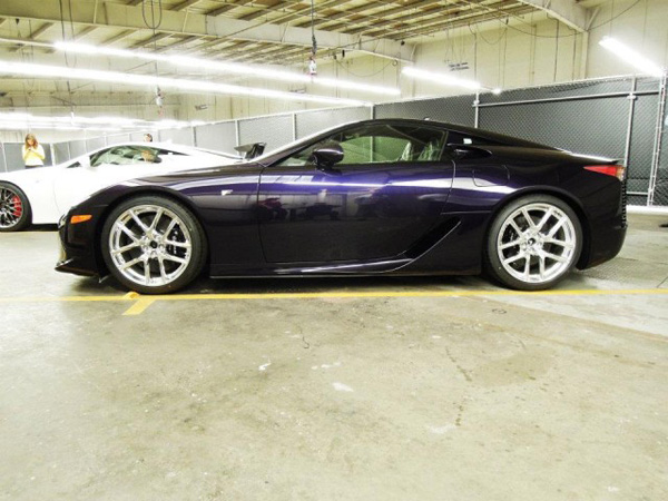 Появились фотографии Lexus LFA Black Amethyst