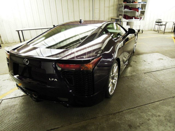 Появились фотографии Lexus LFA Black Amethyst