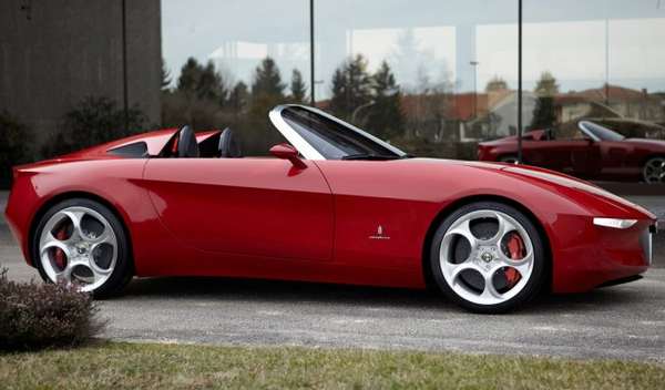 Новая модель Alfa Romeo на базе Mazda МХ-5