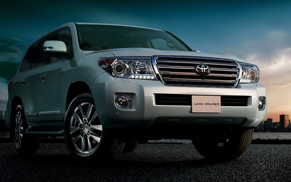 Toyota объявила цены сразу на 7 моделей 2013 года