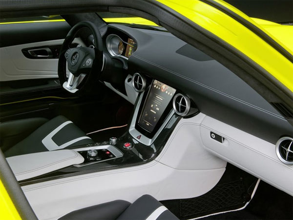 В Mercedes-Benz работают над дизельным SLS AMG