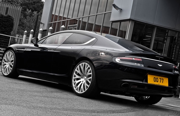 Aston Martin Rapide в «обвесе» от А. Kahn Design