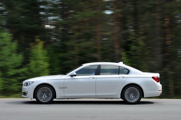 BMW 7-Series 2013 готов к покорению Америки