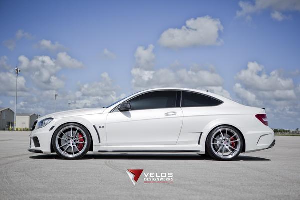 Mercedes-Benz C63 Black Series от Velos и HRE