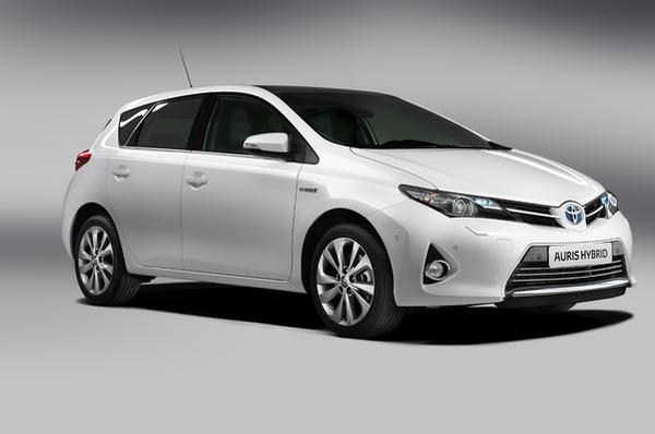 Новые данные и первые фото будущего Toyota Auris