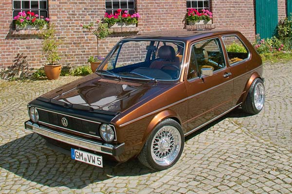 «Низкий и дерзкий». Бобруйчанин рассказал о тюнинге своего Volkswagen Golf II