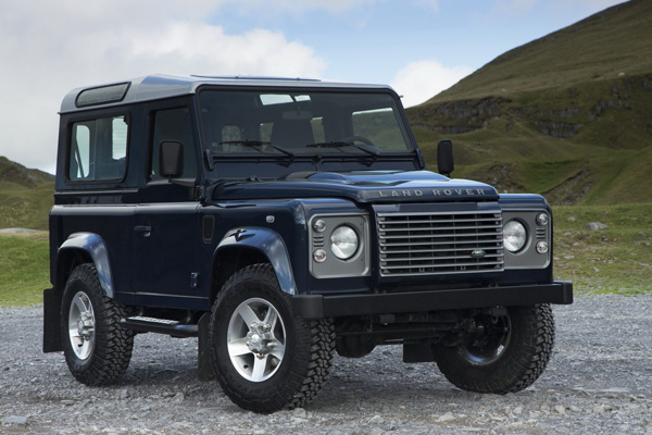 Land Rover рассказал о новом Defender 2013
