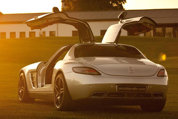 Mercedes SLS AMG 700