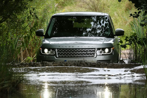 Land Rover объявил стоимость Range Rover 2013