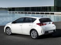 Toyota показала новые модели Auris и Auris Tourer