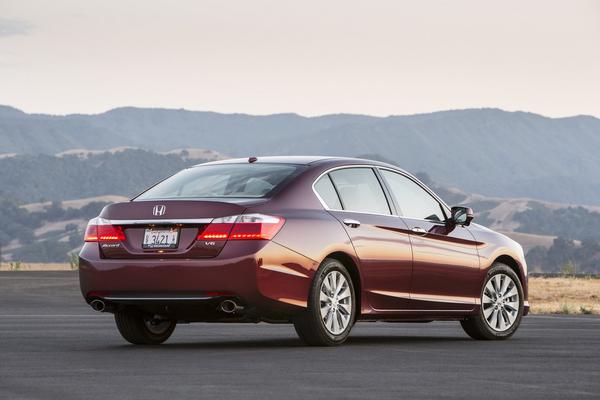 Honda объявила цены на новый Accord 2013