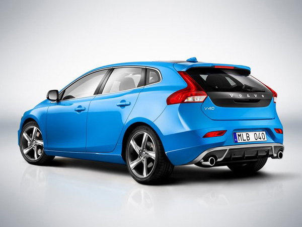 Volvo V40 наделили спортивным пакетом R-Design