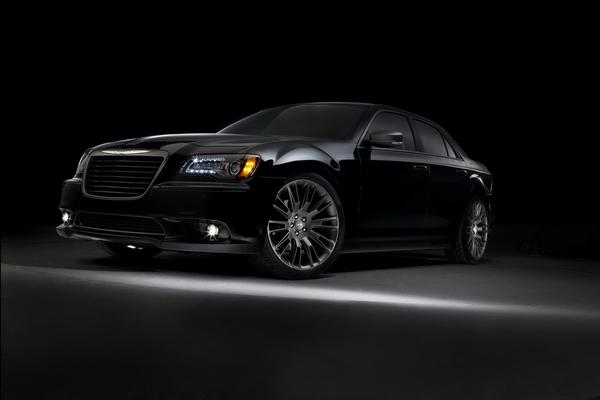 Дизайнерский Chrysler 300С от Джона Варватоса