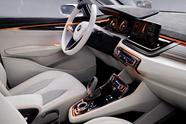 Первые данные и фото BMW Concept Active Tourer