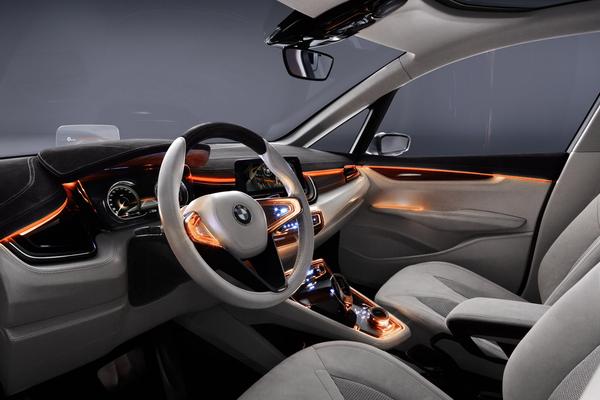 Первые данные и фото BMW Concept Active Tourer