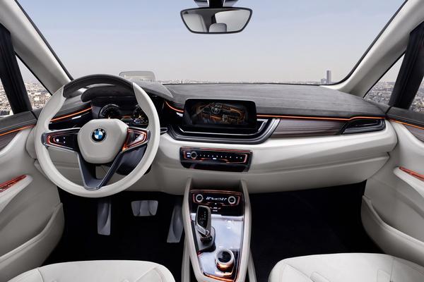 Первые данные и фото BMW Concept Active Tourer