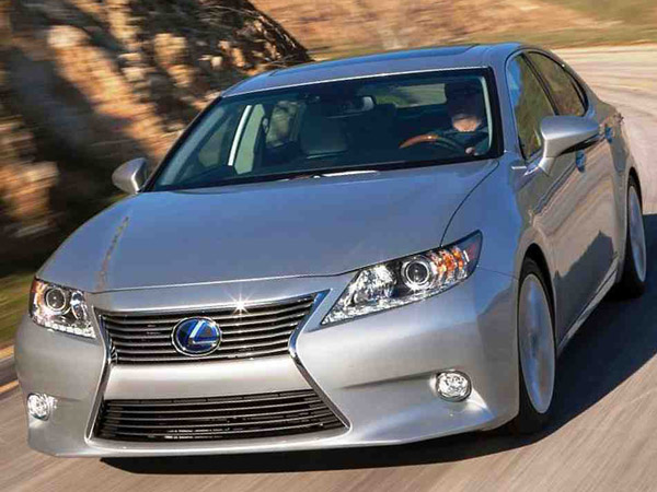 Объявлены цены на Lexus ES 2013 в России