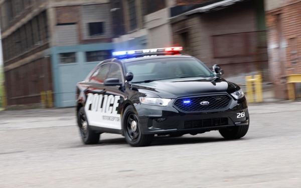 Ford и Dodge обновят Police Interceptor и Charger 