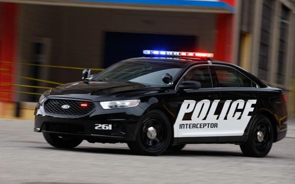 Ford и Dodge обновят Police Interceptor и Charger 