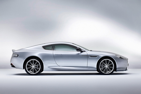 Aston Martin анонсировал обновленный DB9 2013  