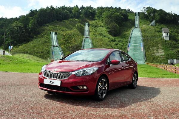 Kia представила в Корее седан Forte/Cerato 2014