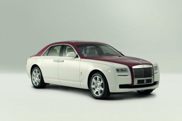 Rolls-Royce показал один из своих седанов Ghost