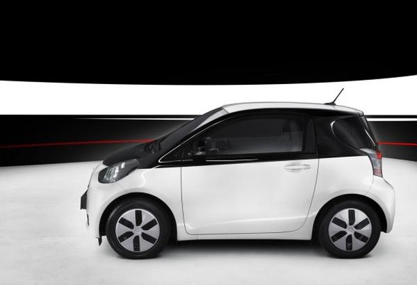 Toyota покажет в Париже электроверсию модели IQ