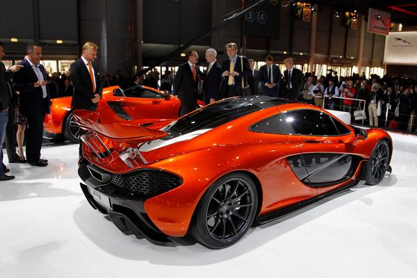 McLaren привез в Париж свой новый концепт Р1