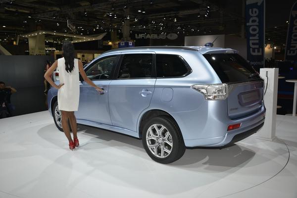 Mitsubishi Outlander Hybrid готов к производству