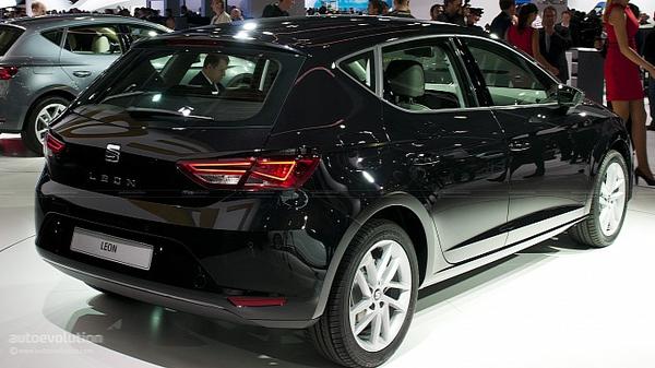 На выставке в Париже назвали цену SEAT Leon 2013