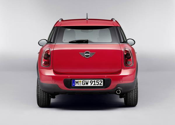 MINI рассказал об обновлениях в Countryman 2013