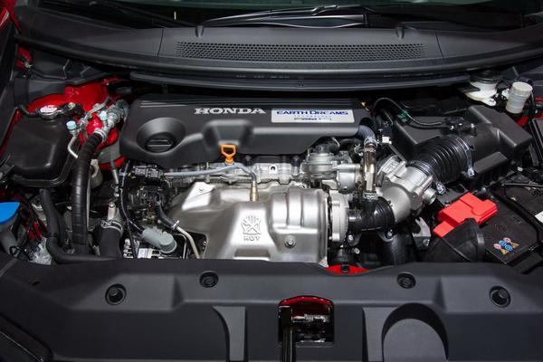 Новый Honda Civic 1,6 I-DTEC SE оценен в 31 100$
