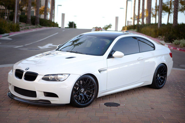 Mode Carbon презентовал BMW M3 Coupe Snow White