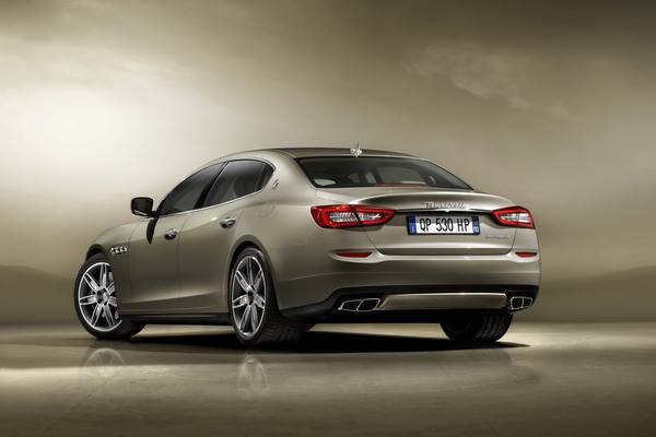 Maserati представил обновленный Quattroporte 2013