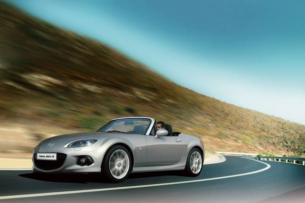 Mazda MX-5 2013 поступила в продажу в Европе