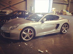 В сеть просочились снимки Porsche Cayman 2013