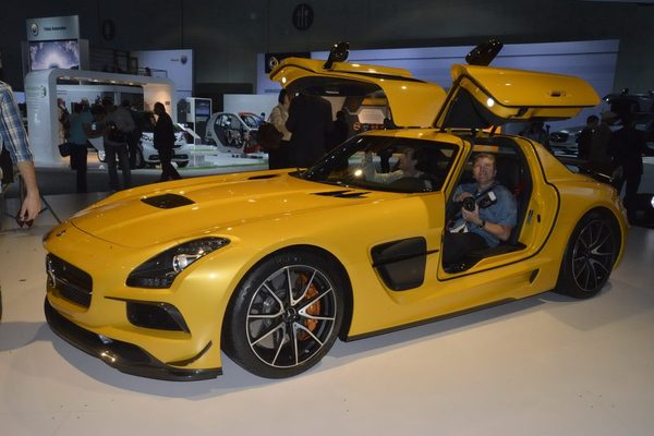 Mercedes-Benz представил SLS AMG Black Series