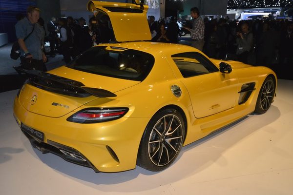 Mercedes-Benz представил SLS AMG Black Series