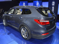 В США показали семиместный Hyundai Santa Fe 2013
