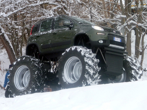 FIAT Panda превратился в «бигфут» 