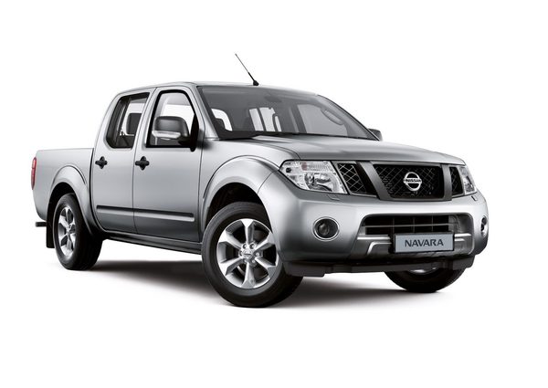 Nissan назвал цены на обновленный Navara Visia